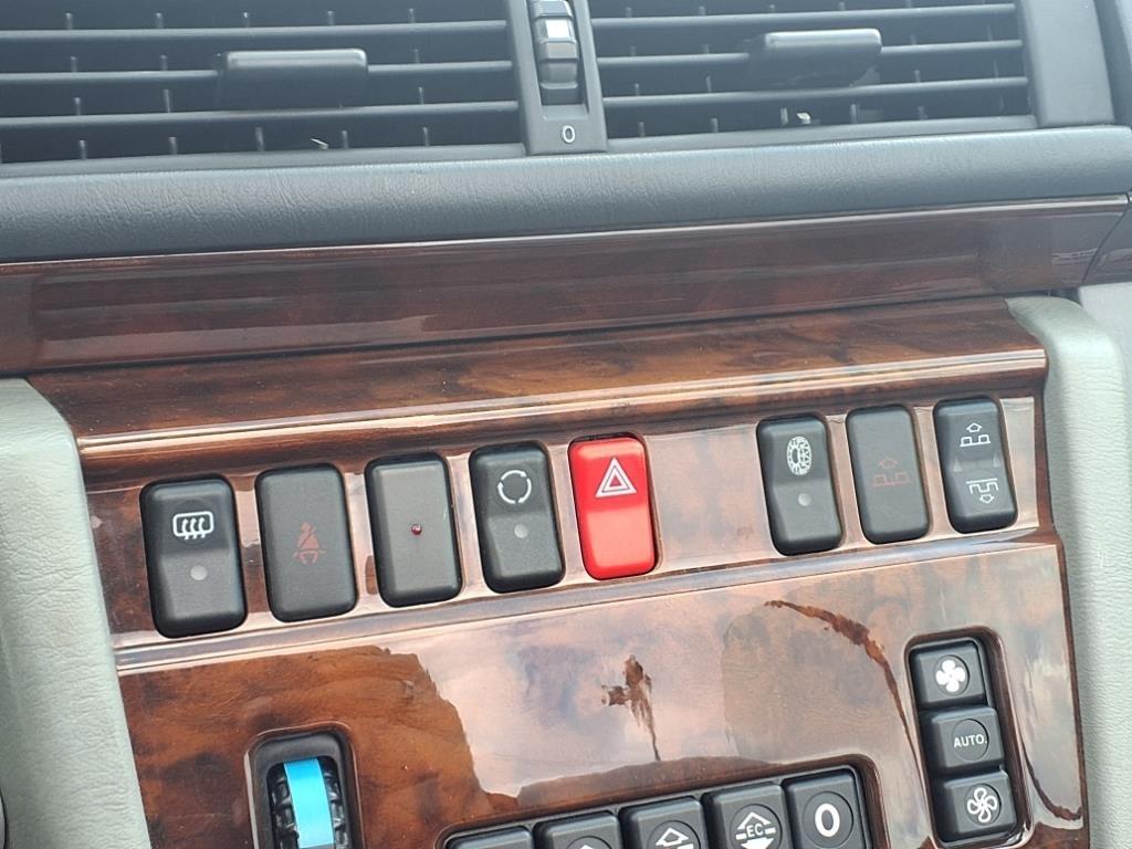 Mercedes-Benz E-Class E320 Cabriolet 1995