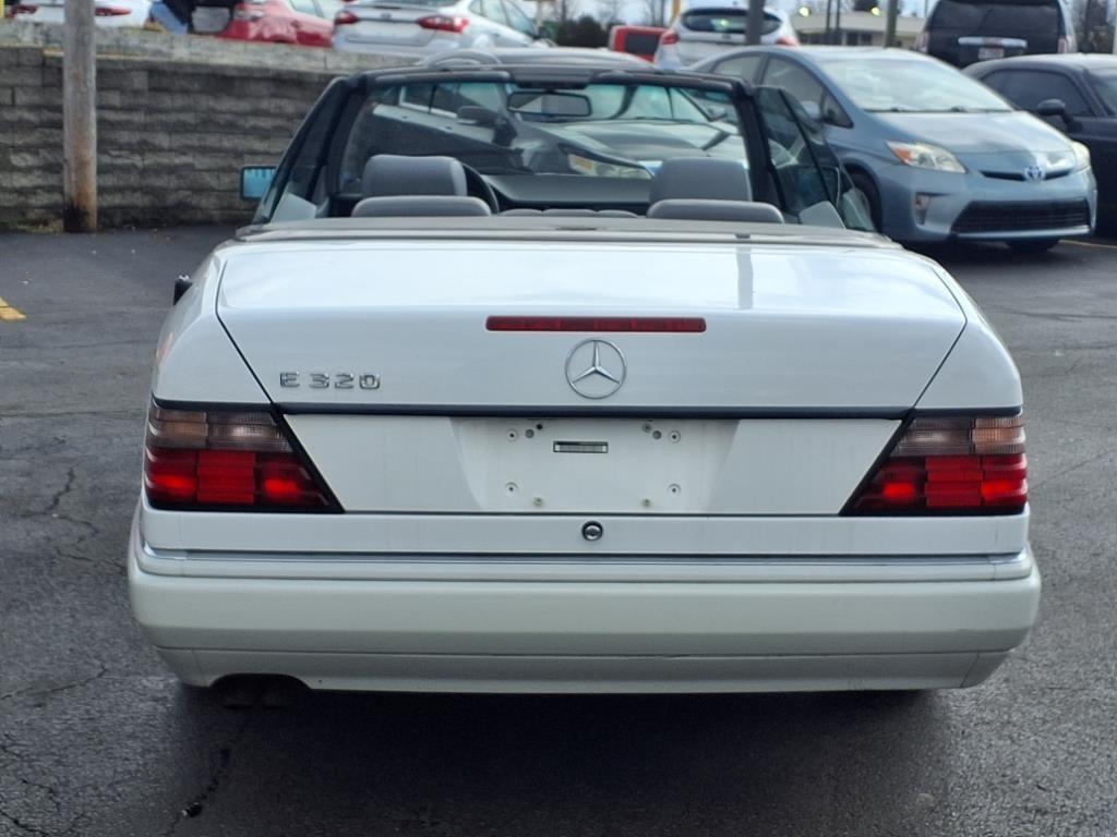 Mercedes-Benz E-Class E320 Cabriolet 1995