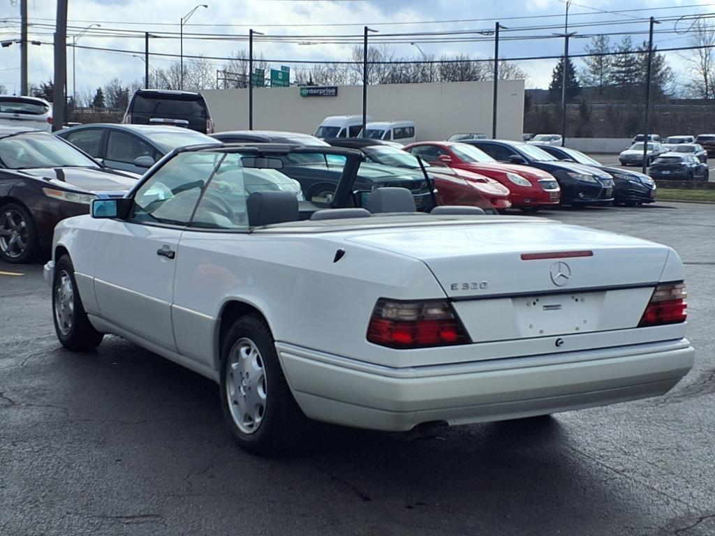 Mercedes-Benz E-Class E320 Cabriolet 1995