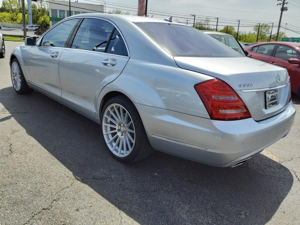 Mercedes-Benz S-Class S550 4-MATIC 2012