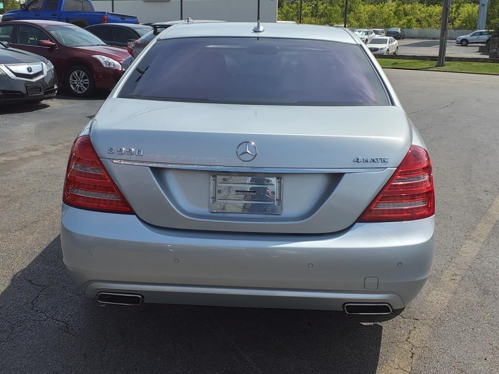 Mercedes-Benz S-Class S550 4-MATIC 2012