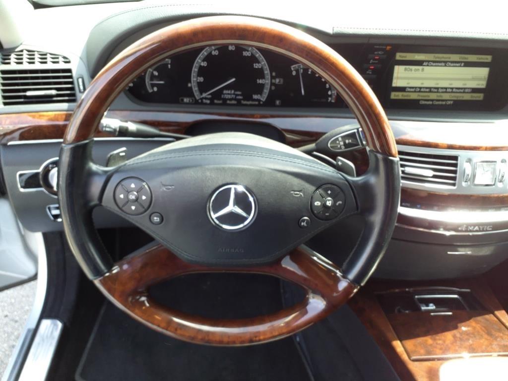 Mercedes-Benz S-Class S550 4-MATIC 2012