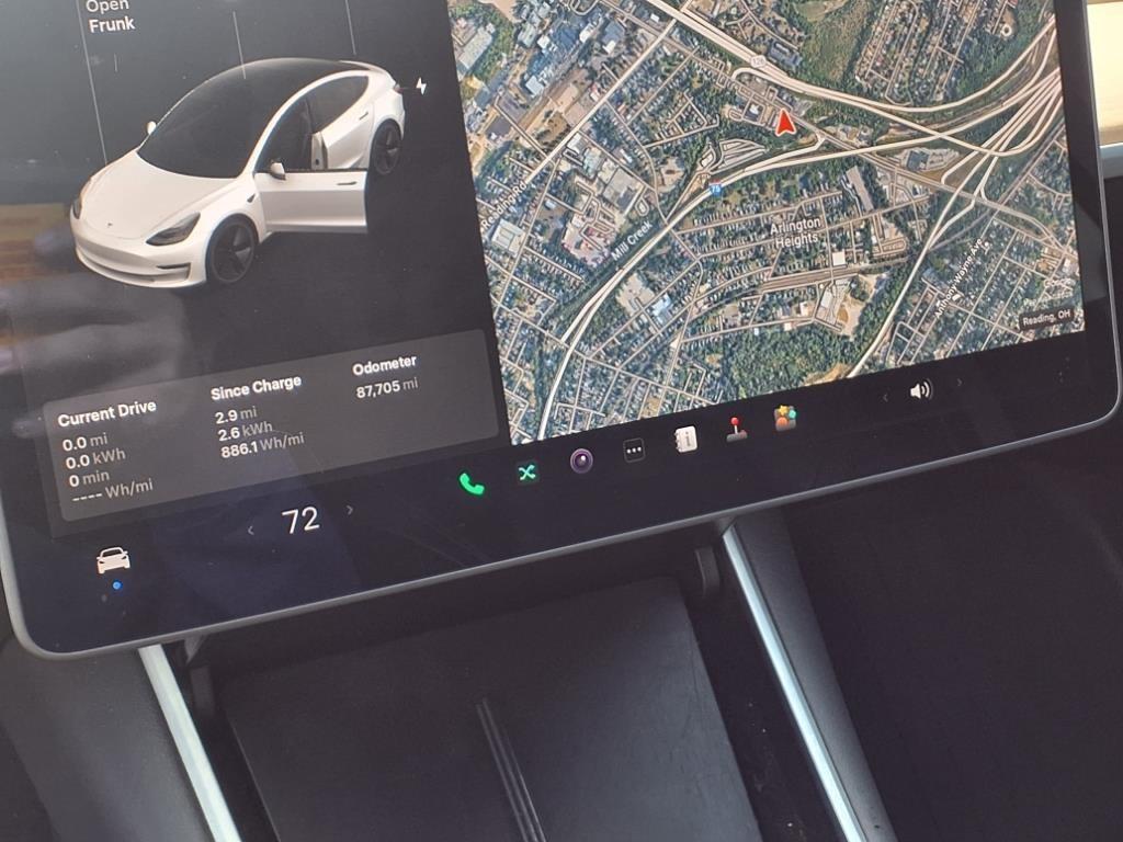 Tesla Model 3 photo 13