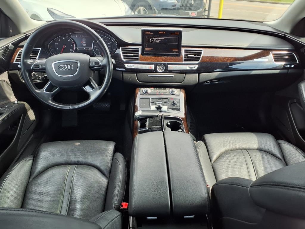 Audi A8 3.0 Sedan L quattro Tiptronic 2013 Audi A8 3.0 Sedan L quattro Tiptronic 2013