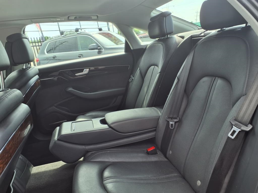 Audi A8 3.0 Sedan L quattro Tiptronic 2013 Audi A8 3.0 Sedan L quattro Tiptronic 2013