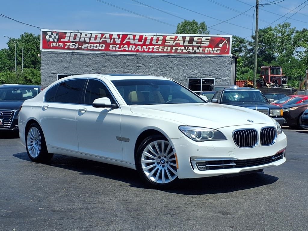 BMW 750Li xDrive  2013 BMW 750Li xDrive  2013