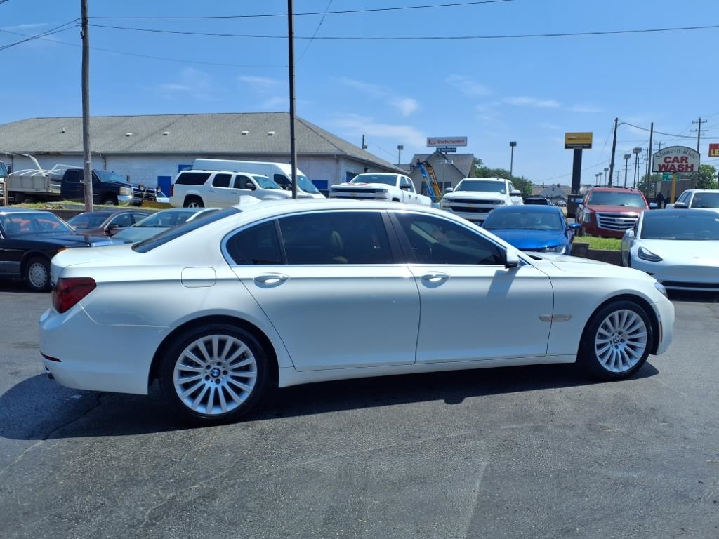 BMW 750Li xDrive  2013 BMW 750Li xDrive  2013