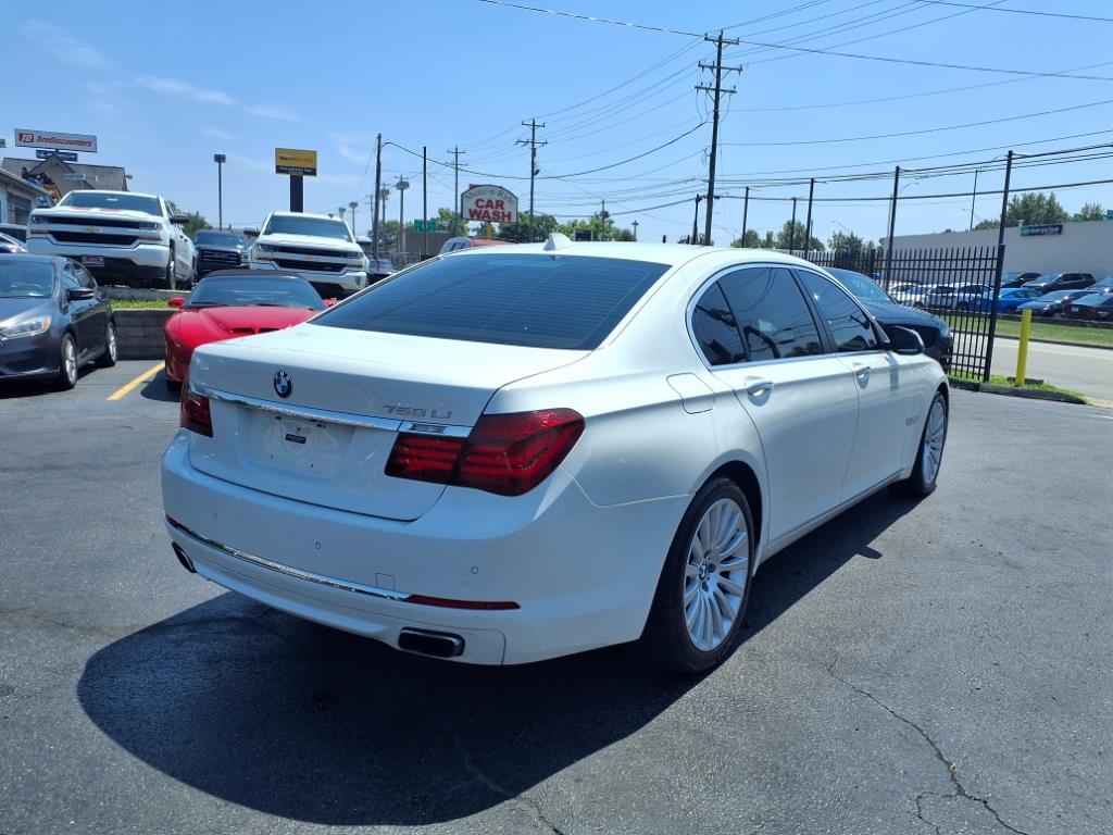 BMW 750Li xDrive  2013 BMW 750Li xDrive  2013