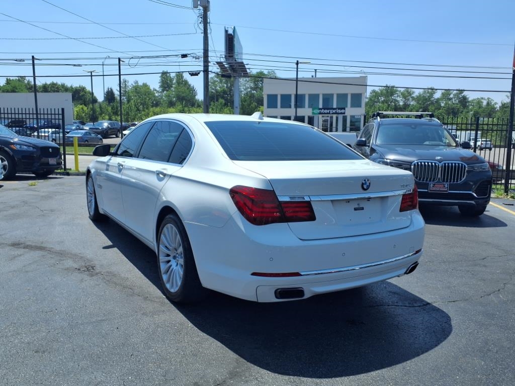 BMW 750Li xDrive  2013 BMW 750Li xDrive  2013