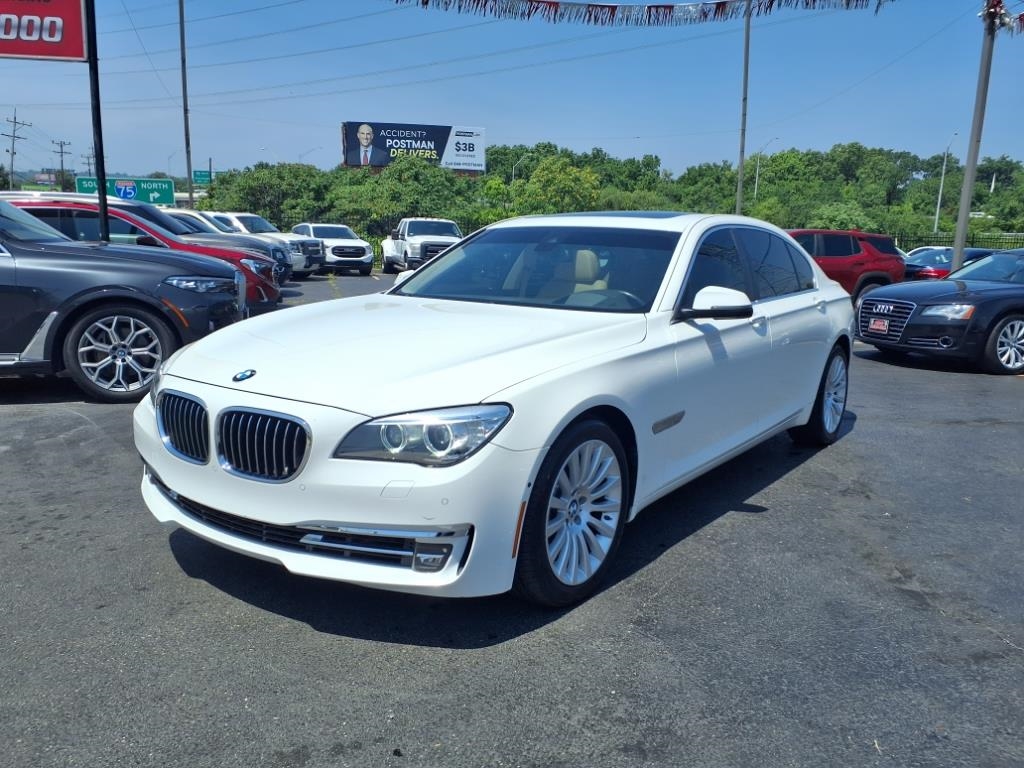 BMW 750Li xDrive  2013 BMW 750Li xDrive  2013