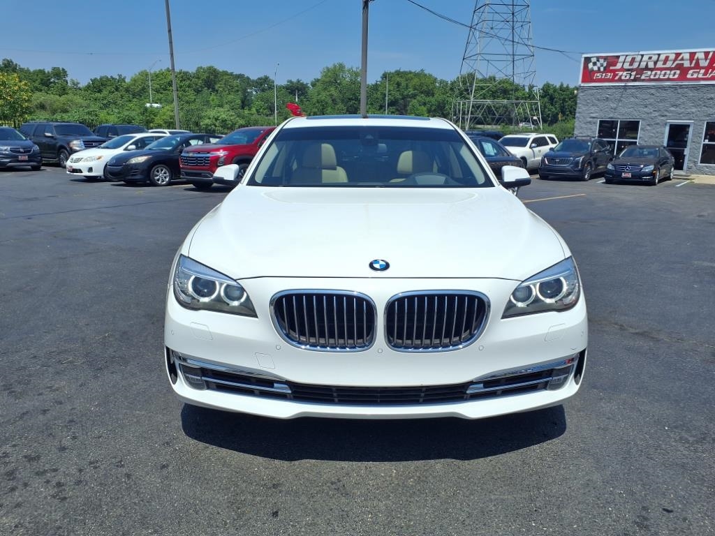 BMW 750Li xDrive  2013 BMW 750Li xDrive  2013