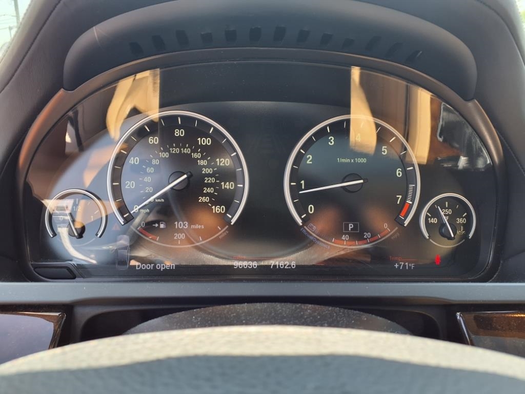 BMW 750Li xDrive  2013 BMW 750Li xDrive  2013