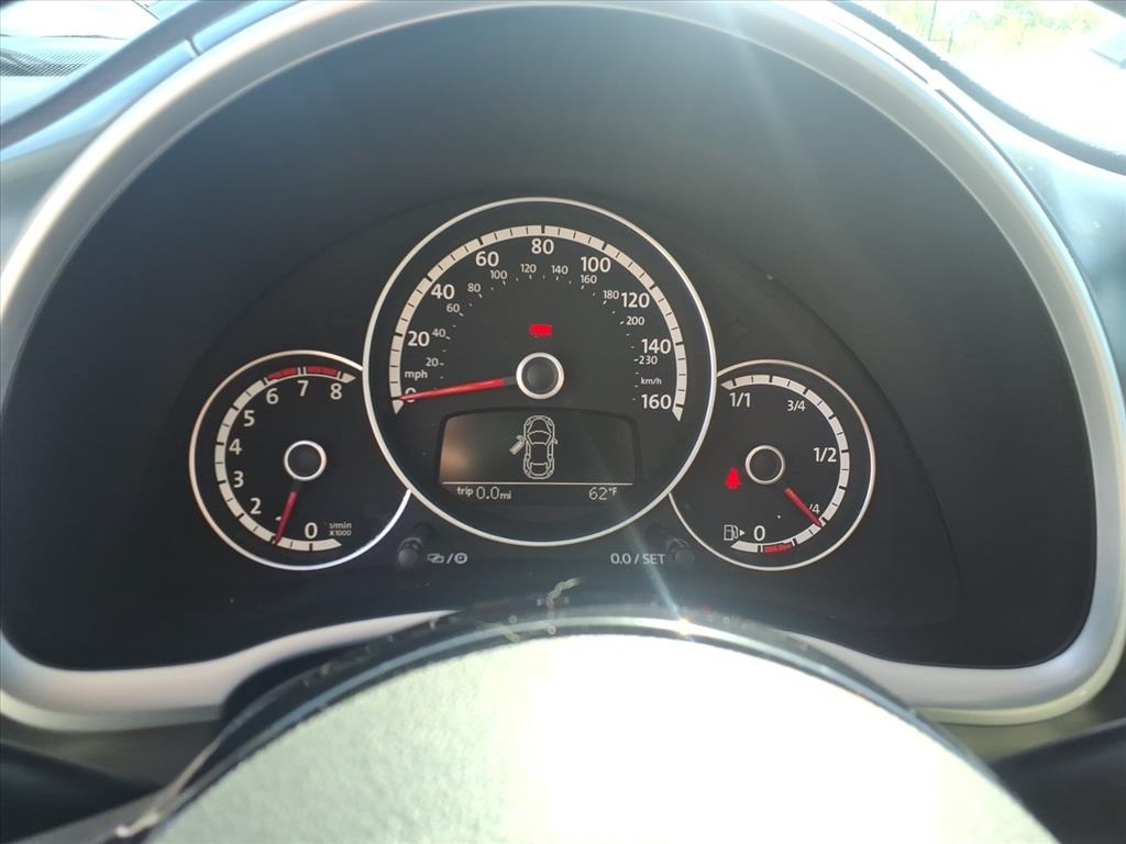 Volkswagen Beetle 2.0T Turbo 2014