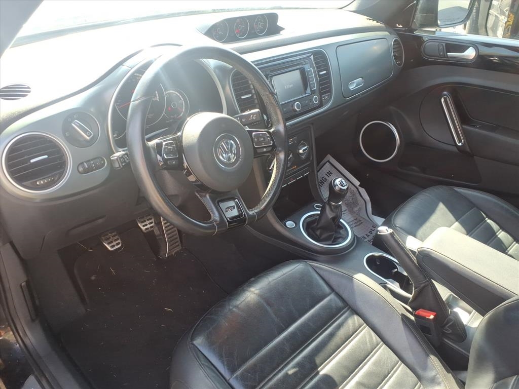 Volkswagen Beetle 2.0T Turbo 2014