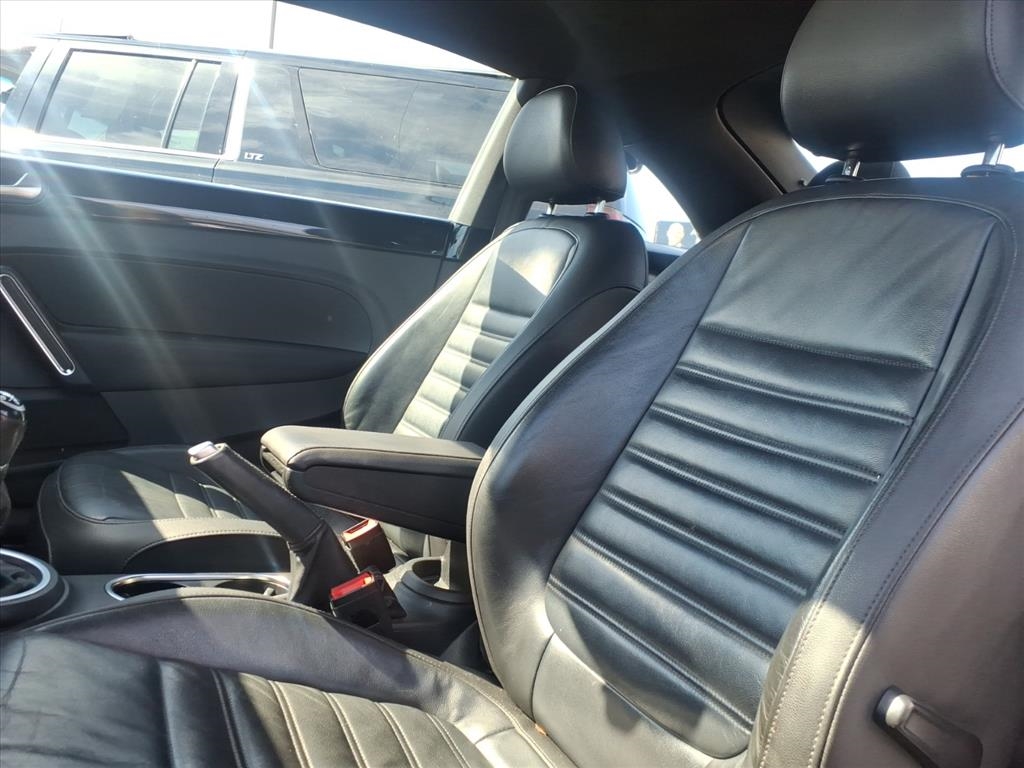 Volkswagen Beetle 2.0T Turbo 2014