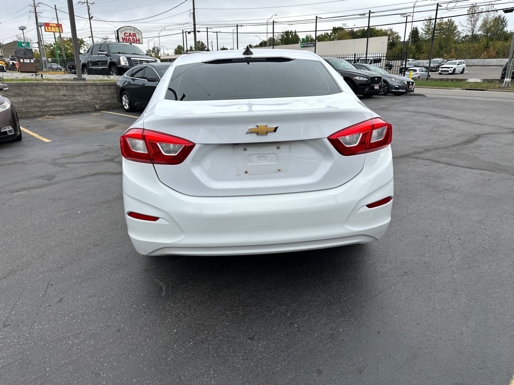 Chevrolet Cruze LS Auto 2017
