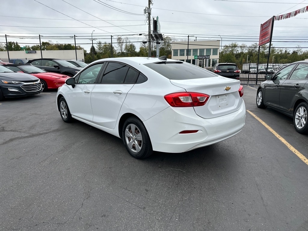 Chevrolet Cruze LS Auto 2017