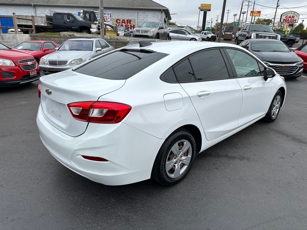 Chevrolet Cruze LS Auto 2017