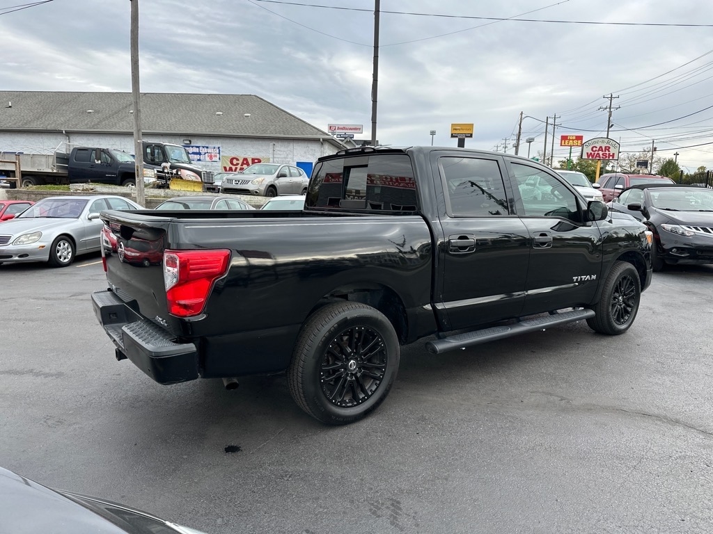 Nissan Titan S Crew Cab 4WD 2021