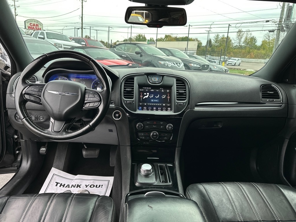 Chrysler 300 S V6 RWD 2021