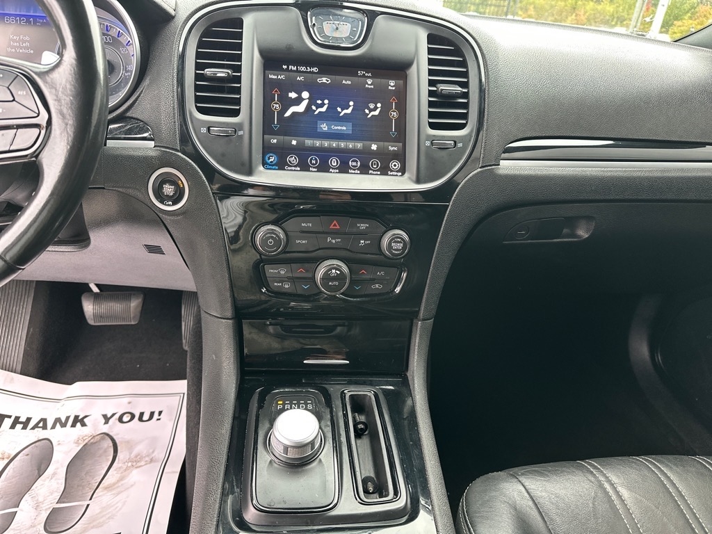 Chrysler 300 S V6 RWD 2021