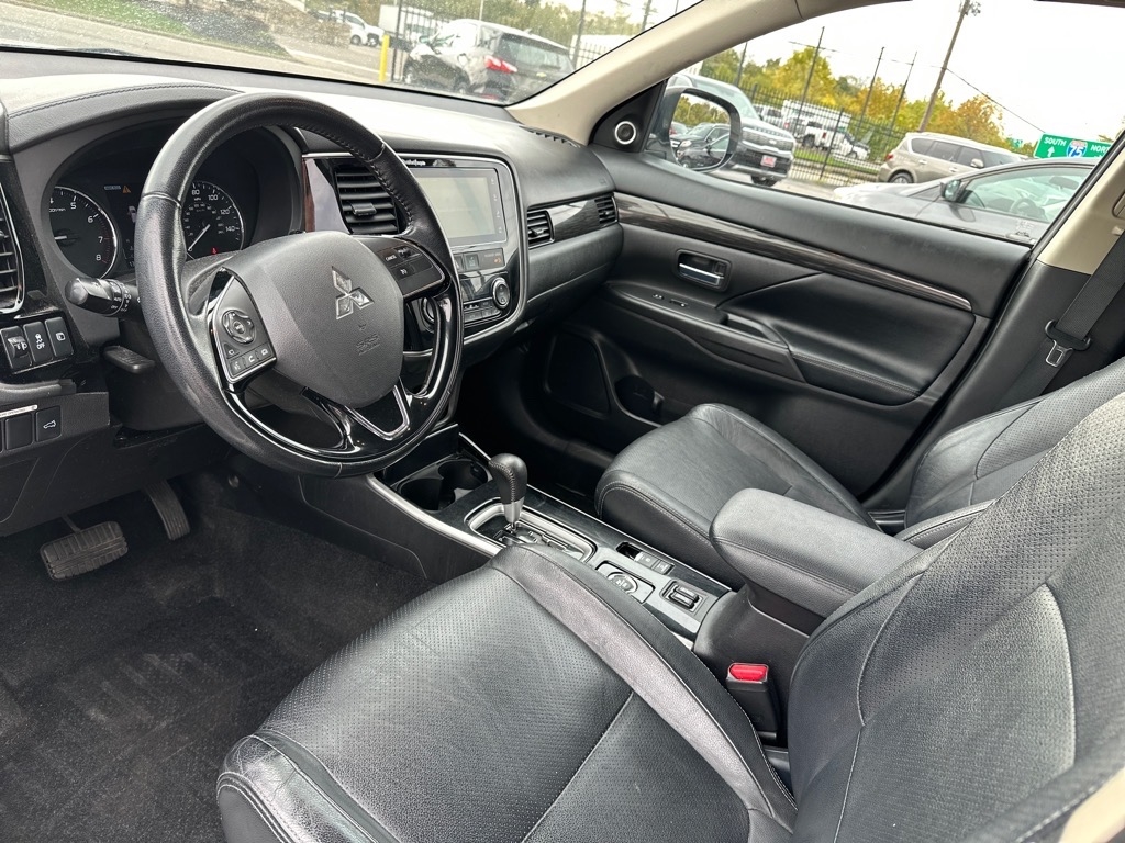Mitsubishi Outlander SEL AWD 2018