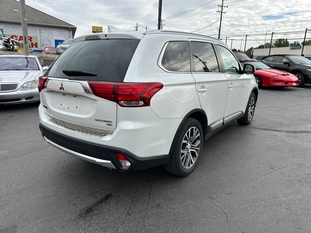 Mitsubishi Outlander SEL AWD 2018