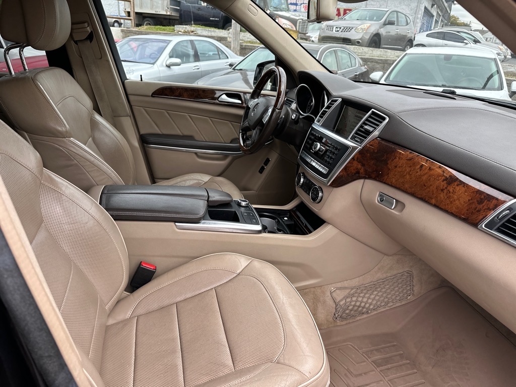 Mercedes-Benz GL-Class GL550 4MATIC 2014