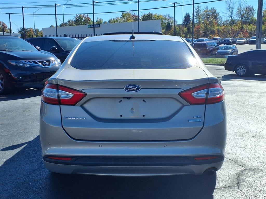 Ford Fusion SE 2015
