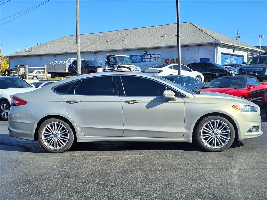 Ford Fusion SE 2015