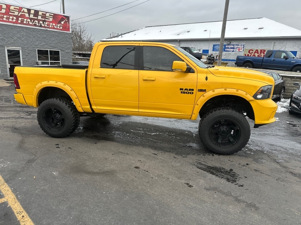 RAM 1500 Sport Crew Cab SWB 4WD 2016