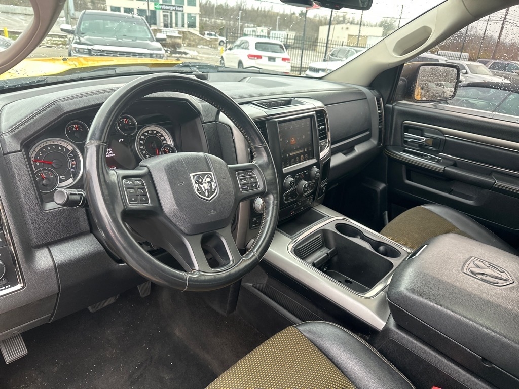 RAM 1500 Sport Crew Cab SWB 4WD 2016