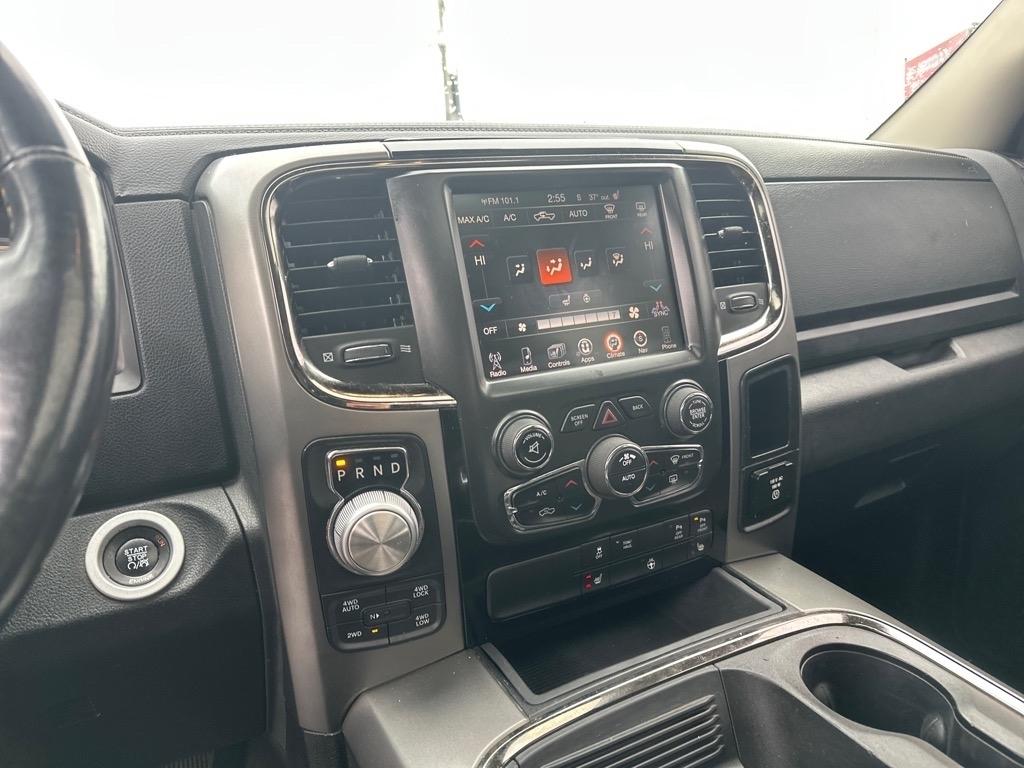 RAM 1500 Sport Crew Cab SWB 4WD 2016