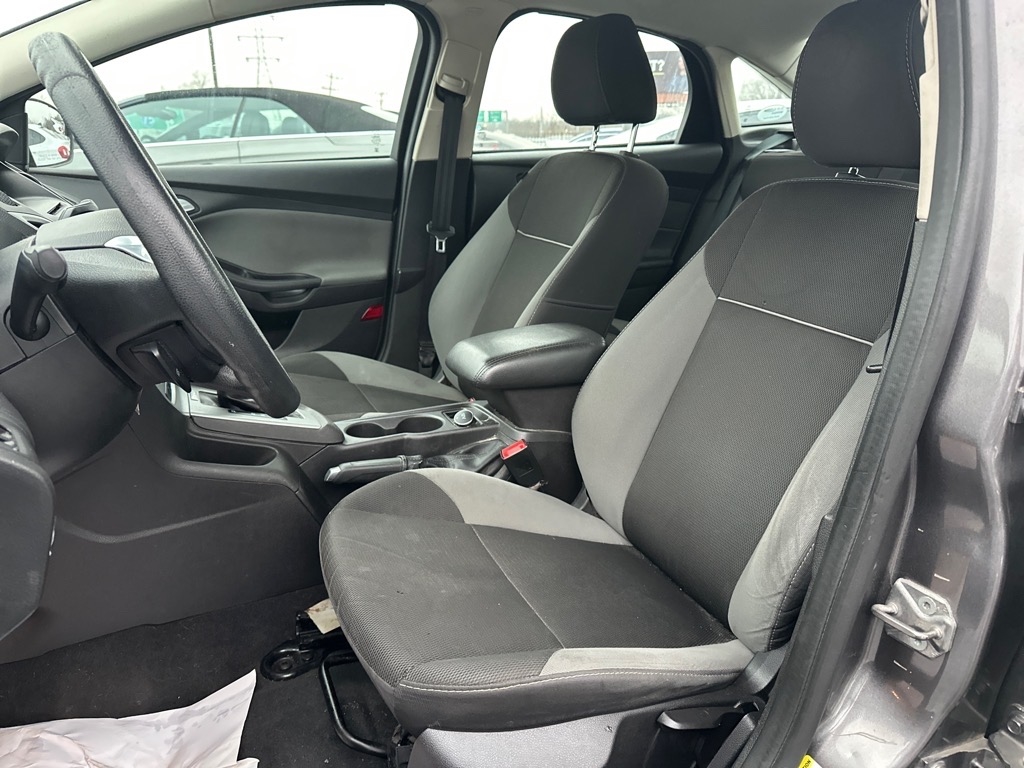 Ford Focus SE Sedan 2014