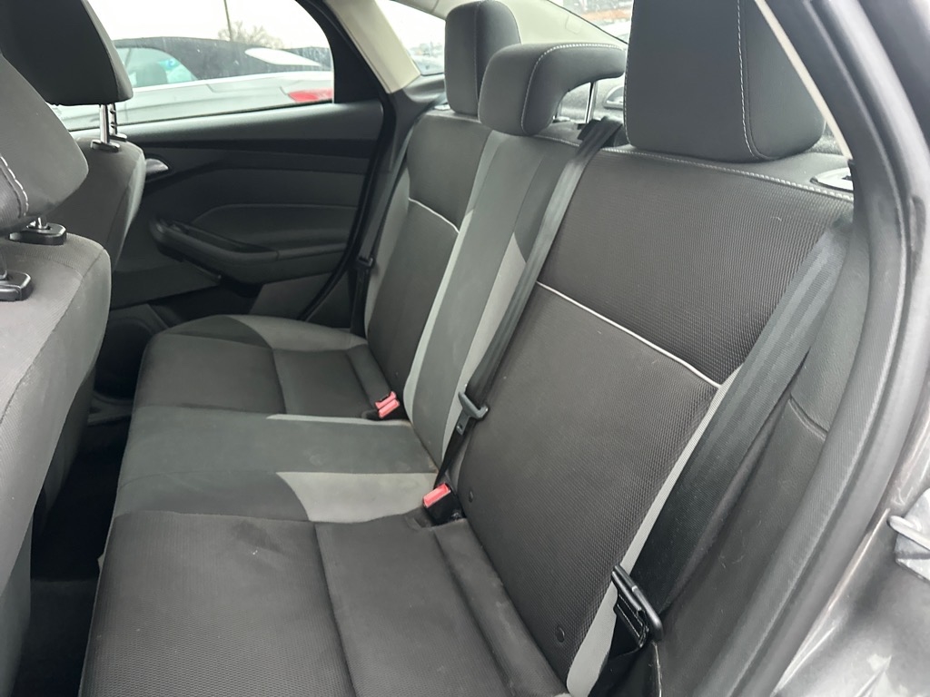 Ford Focus SE Sedan 2014