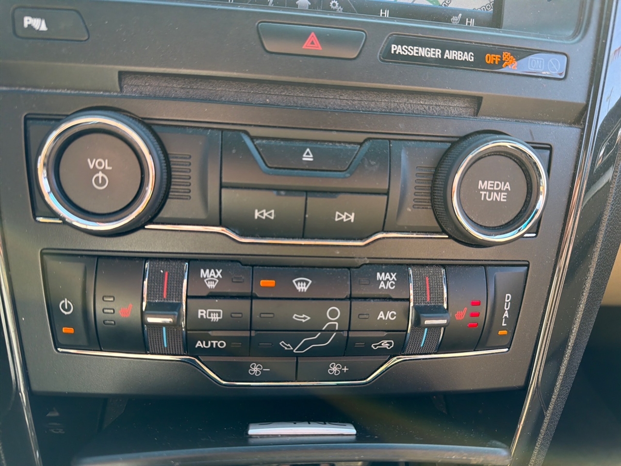 Ford Explorer XLT 4WD 2016