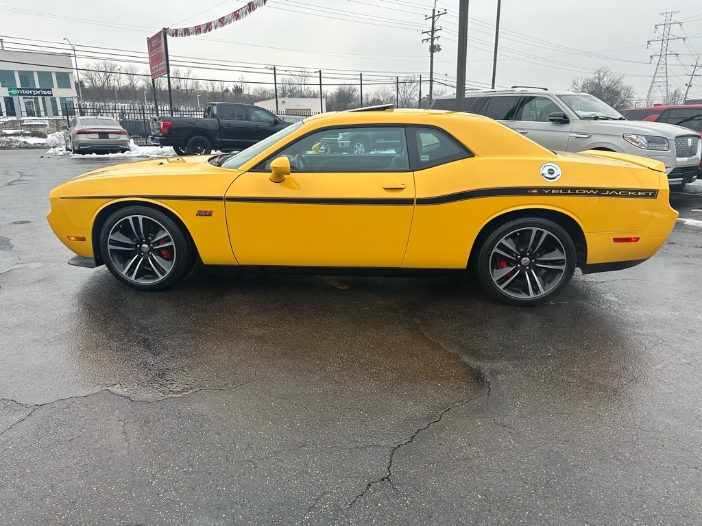 Dodge Challenger SRT8 2012