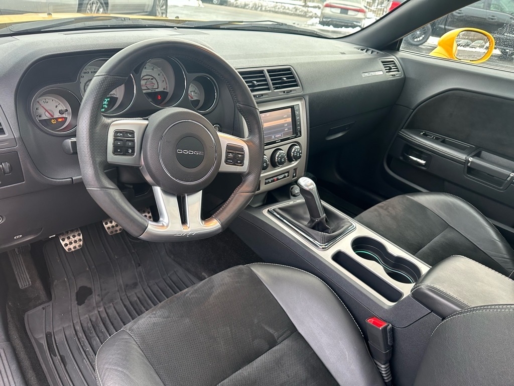 Dodge Challenger SRT8 2012