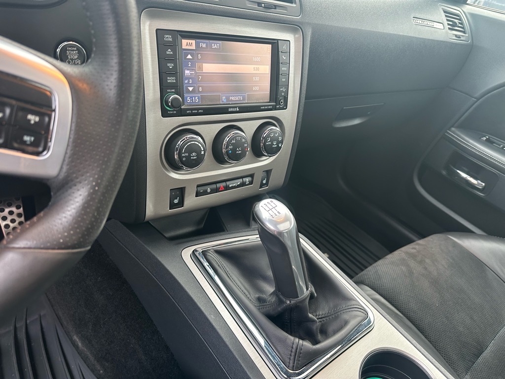 Dodge Challenger SRT8 2012