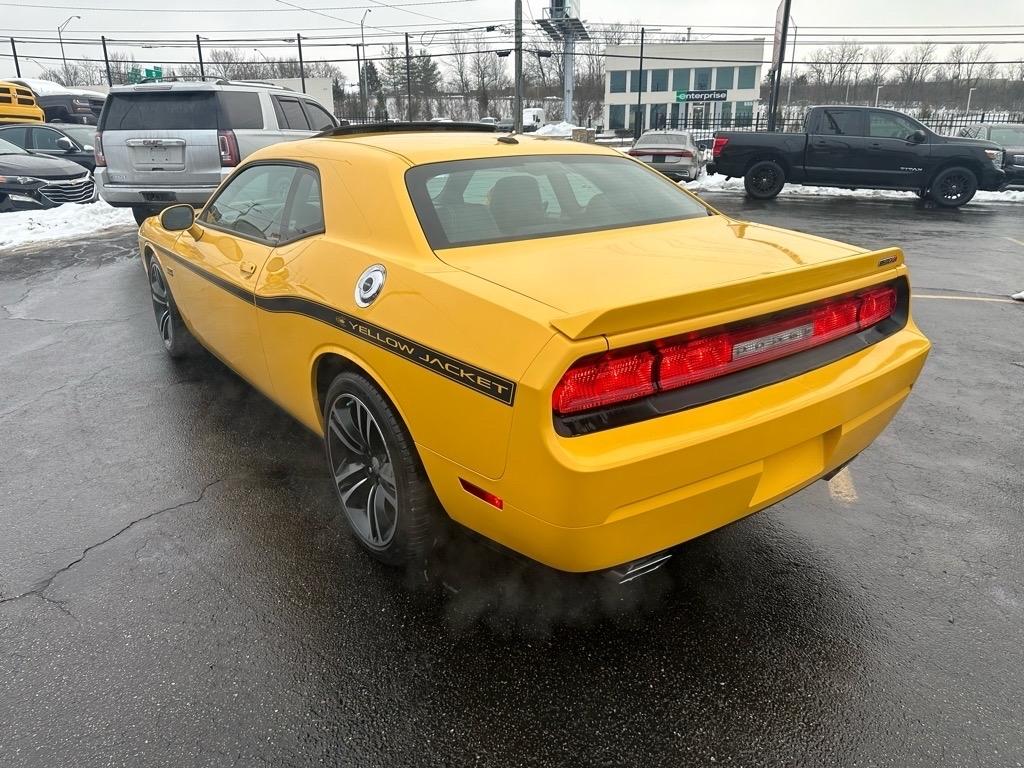 Dodge Challenger SRT8 2012