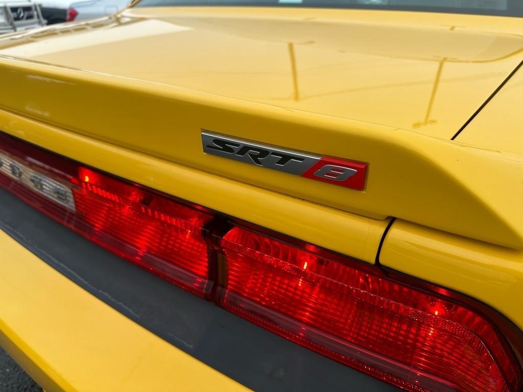 Dodge Challenger SRT8 2012