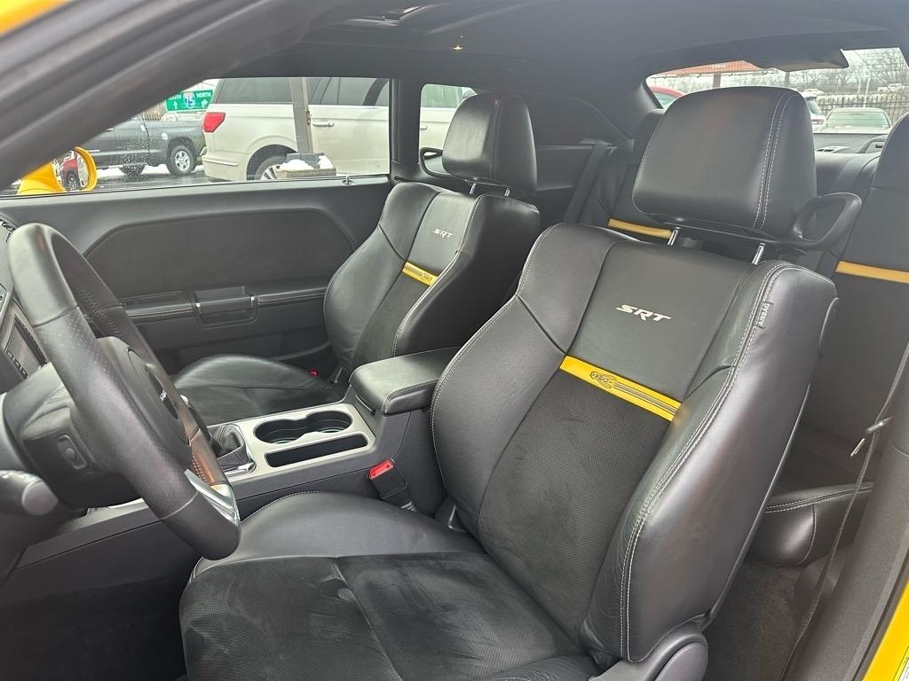 Dodge Challenger SRT8 2012