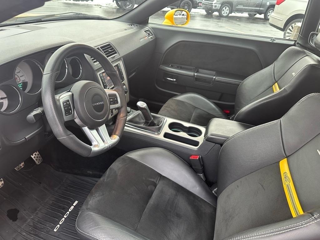 Dodge Challenger SRT8 2012