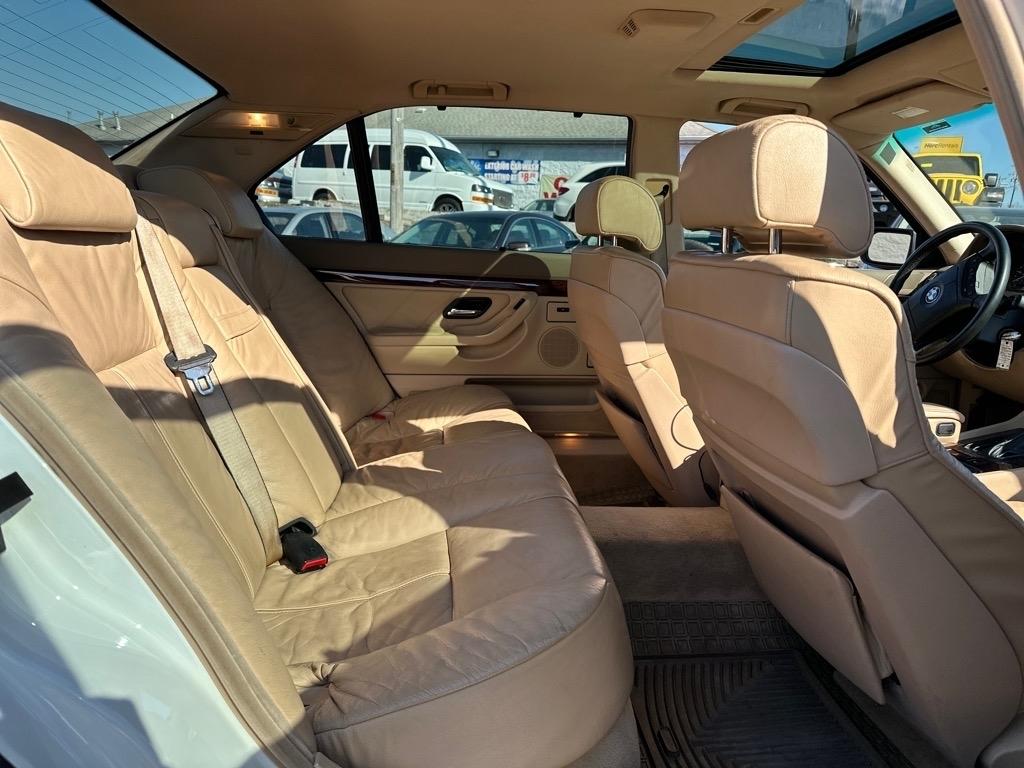 BMW 7-Series 740iL 2001