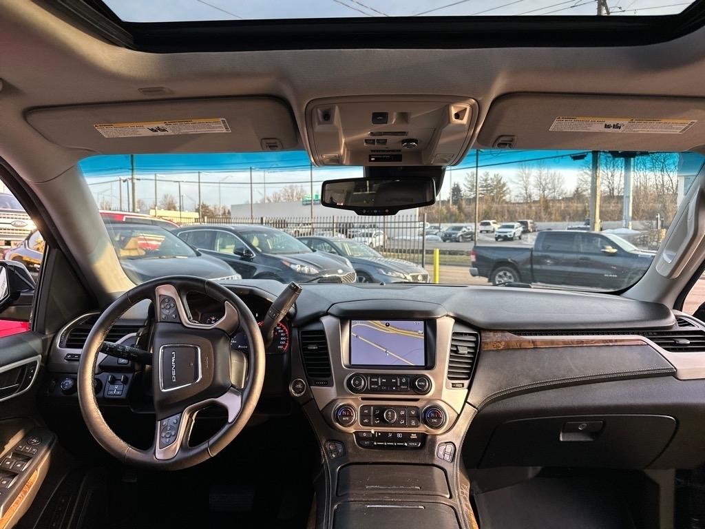 GMC Yukon Denali 4WD 2015