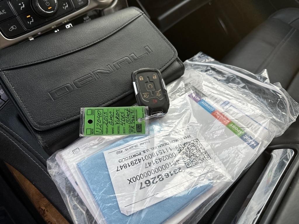 GMC Yukon Denali 4WD 2015