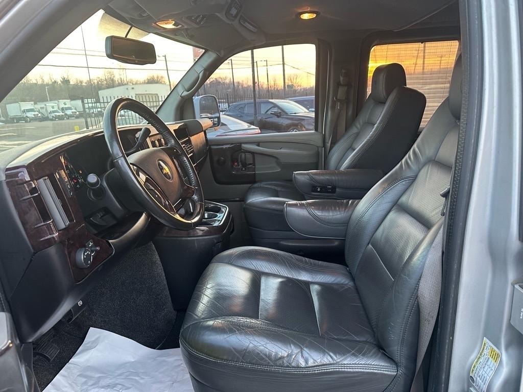 Chevrolet Express G1500 3LT RV 2011