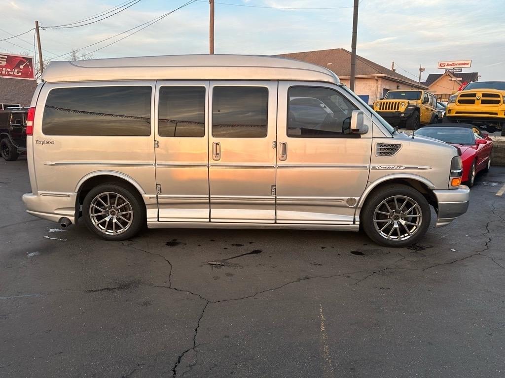 Chevrolet Express G1500 3LT RV 2011