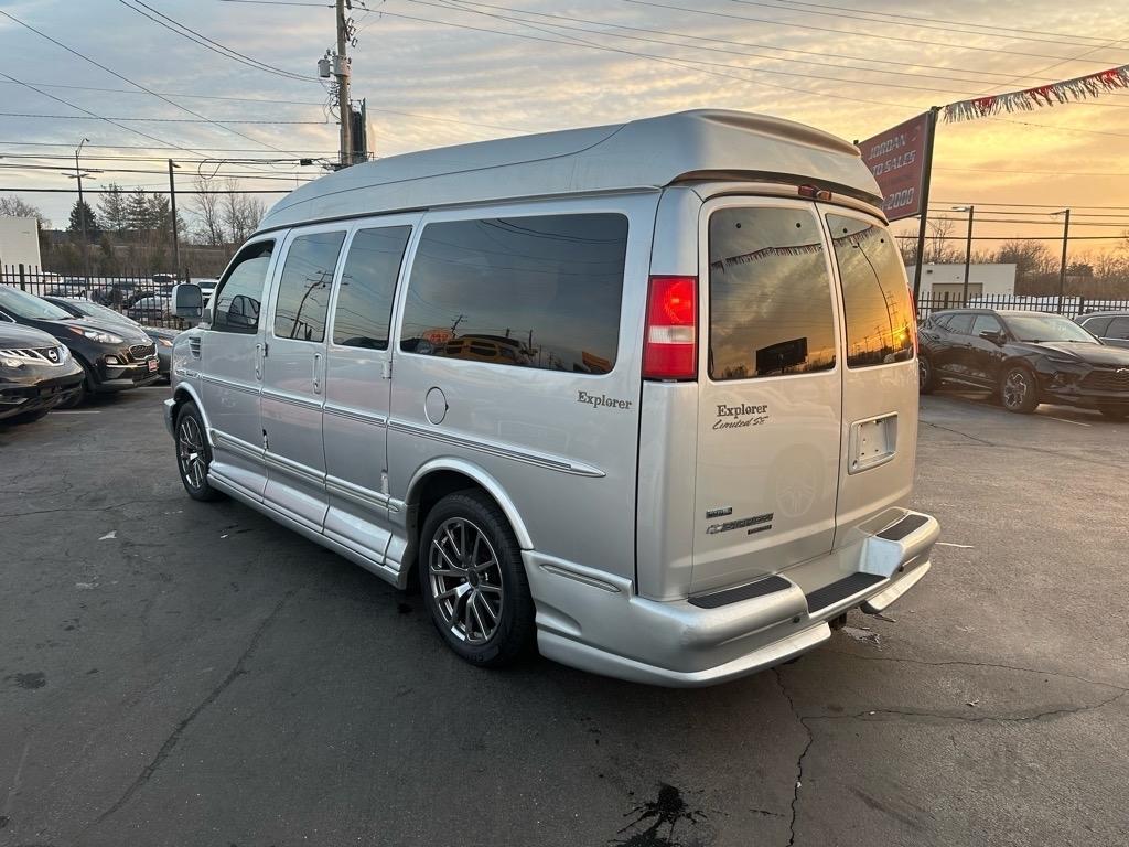 Chevrolet Express G1500 3LT RV 2011