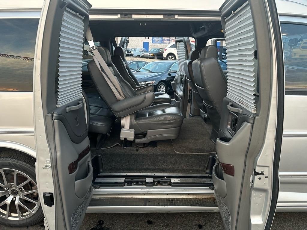 Chevrolet Express G1500 3LT RV 2011